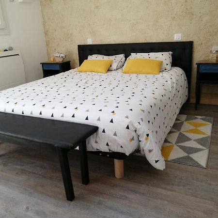 La Basse Monniere Bed & Breakfast Sevremont Room photo